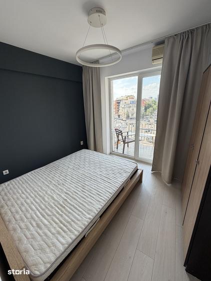 Apartament cu 3 camere decomandat, mobilat în Romană