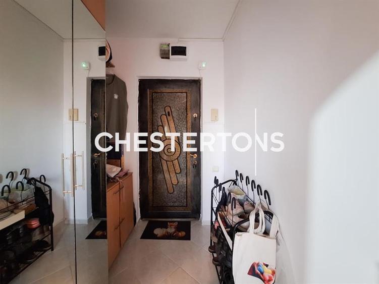 Apartament cu 3 camere decomandat în Tei