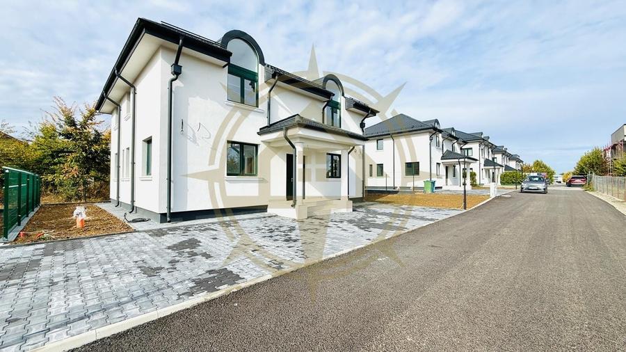 Casă cu 6 camere cu Teren 400 Mp în Corbeanca