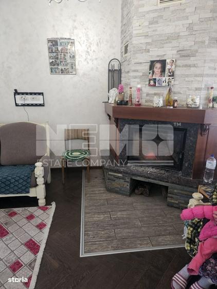 Casă cu 4 camere în Burla