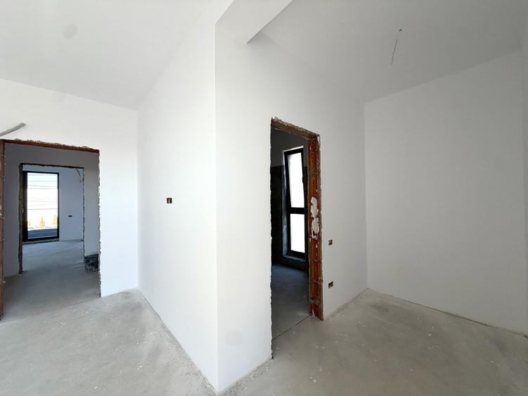 Duplex cu 4 camere cu Canalizare în Dumbrăvița