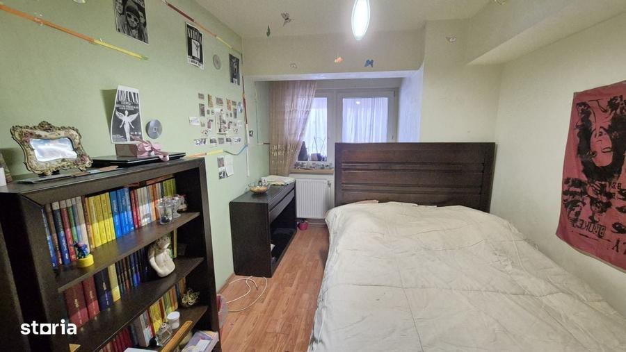 Apartament cu 3 camere semidecomandat în 9 Mai