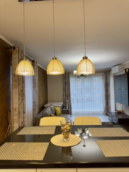 Apartament cu 3 camere semidecomandat, mobilat în Tătărași