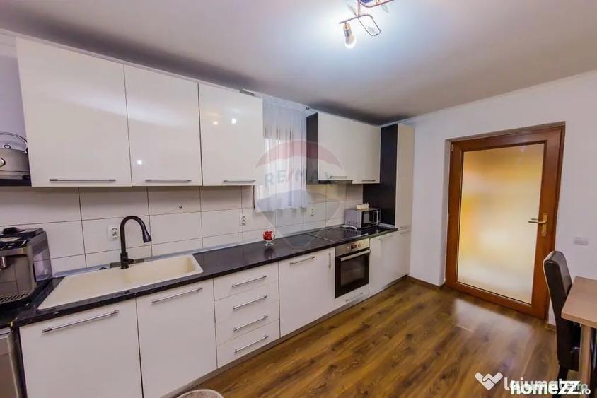 Casă cu 4 camere cu Teren 2900 Mp în Colțirea