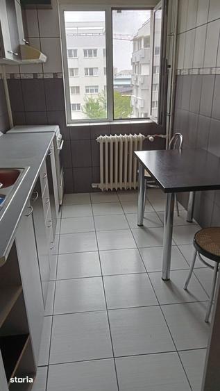 Apartament cu 3 camere în Dristor