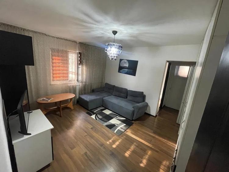 Apartament cu 2 camere, mobilat în P-ța Reșița