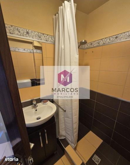 Vand apartament 3 camere Micro 4 - 6