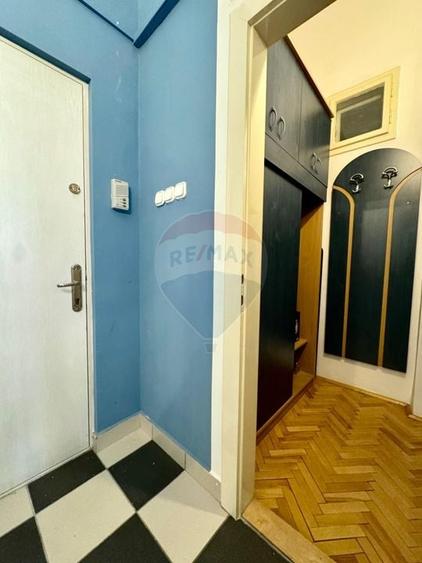 Apartament cu 2 camere decomandat, mobilat în Ultracentral