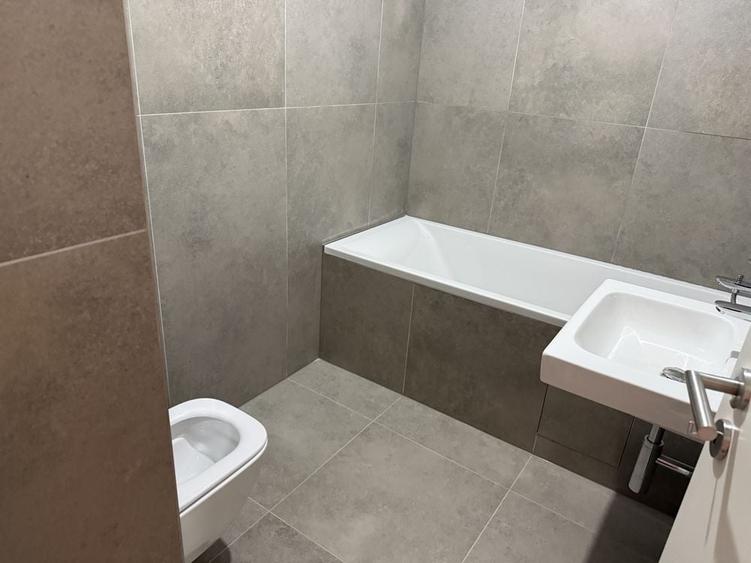Apartament cu 2 camere decomandat în Gară