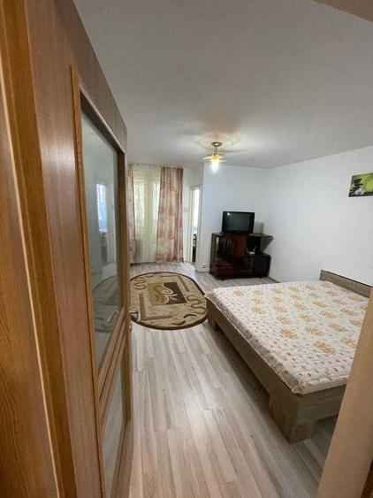 Garsonieră decomandată în Brazda lui Novac