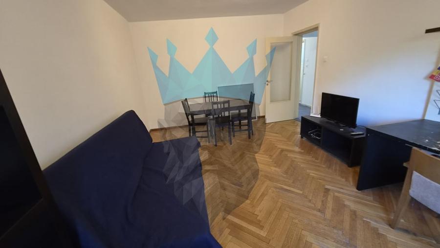 Apartament cu 3 camere decomandat, mobilat în P-ța Unirii