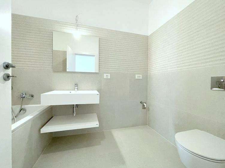 Apartament cu 2 camere decomandat în Ultracentral