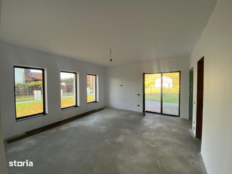 Casă cu 4 camere cu Teren 800 Mp în Tăuții-Măgherăuș
