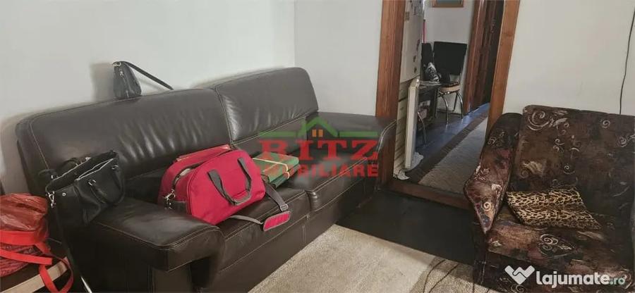 Apartament cu 3 camere decomandat în Central