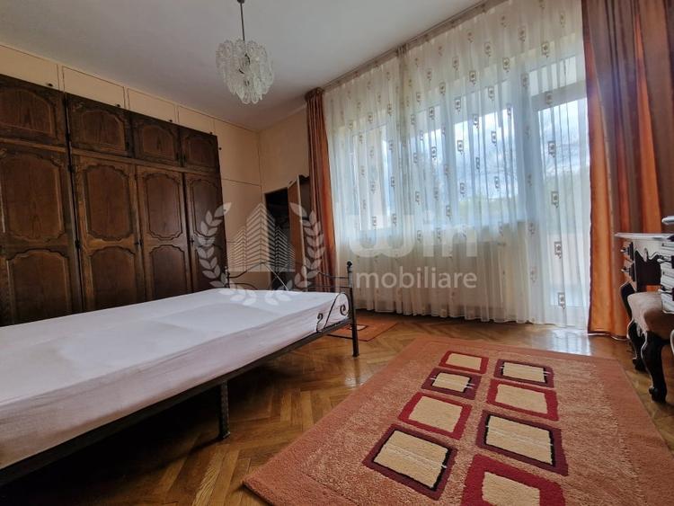 Apartament cu 3 camere decomandat, mobilat în Central
