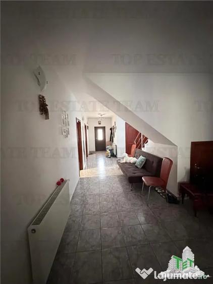 Casă cu 6 camere cu Teren 1300 Mp în Corbeanca