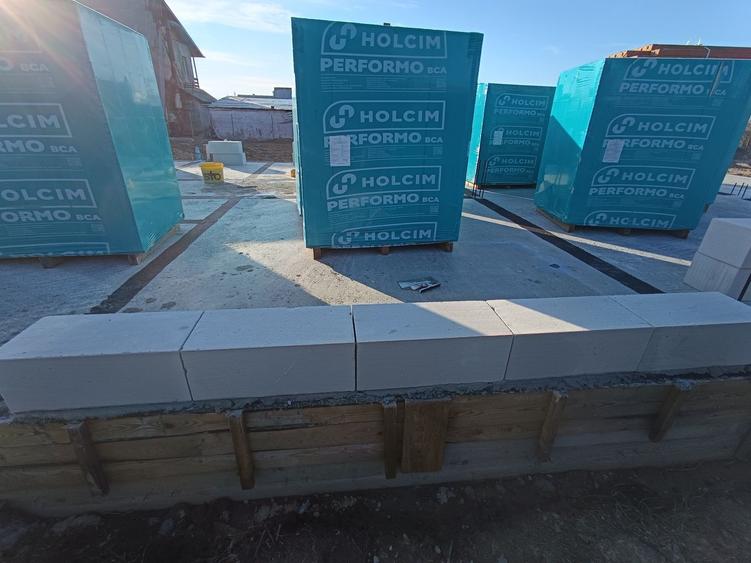 Casă cu 3 camere cu Teren 400 Mp în Valea Stânii