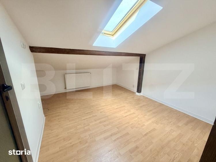 Apartament cu 5 camere în Cetate