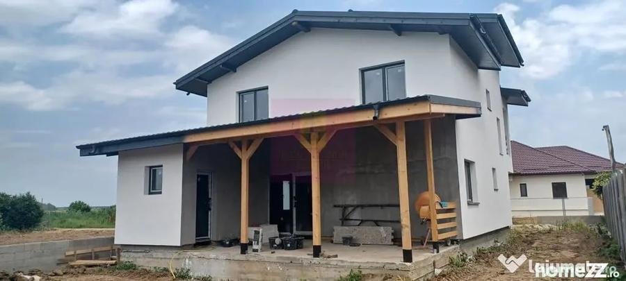 Sabareni, casa p+1E+m, 5 camere, 3 bai, terasa acoper... - 1