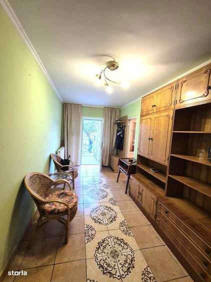 Apartament cu 4 camere decomandat în Central