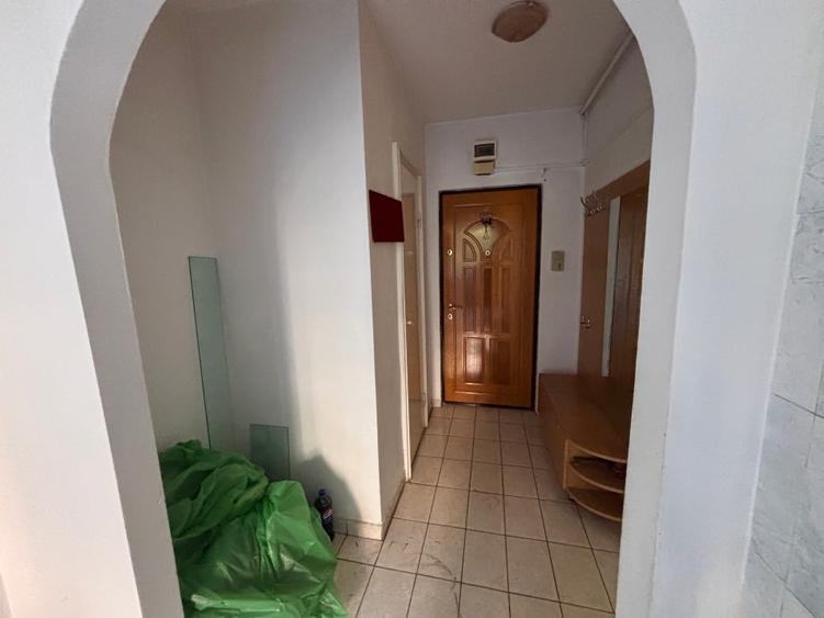De vanzare apartament 2 camere in Tudor - 7