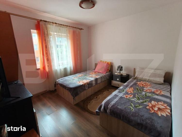 Apartament cu 3 camere decomandat în Craiovița Nouă
