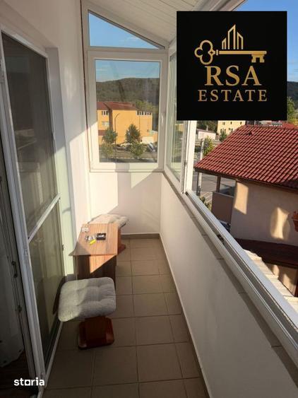 Apartament cu 3 camere, mobilat în Central