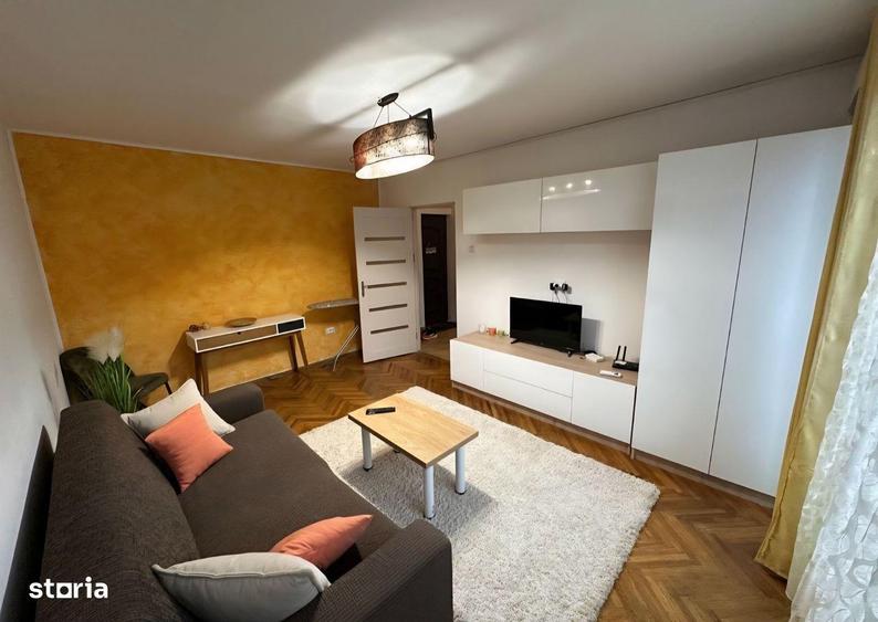 Apartament cu 2 camere decomandat în Calea București