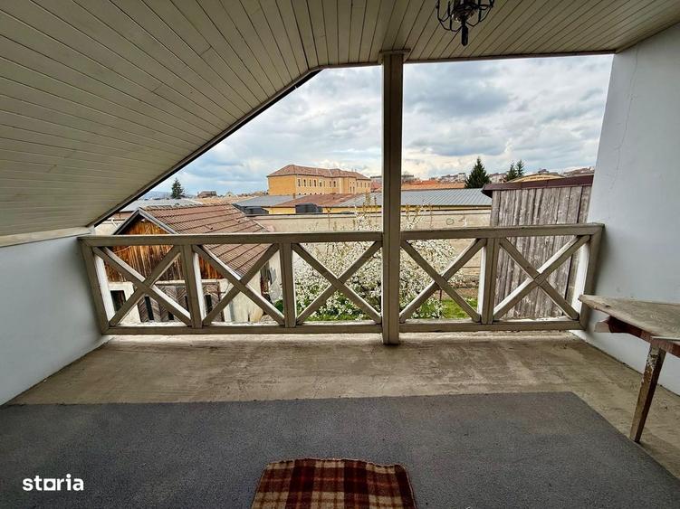 Casă cu 3 camere în Mureșeni