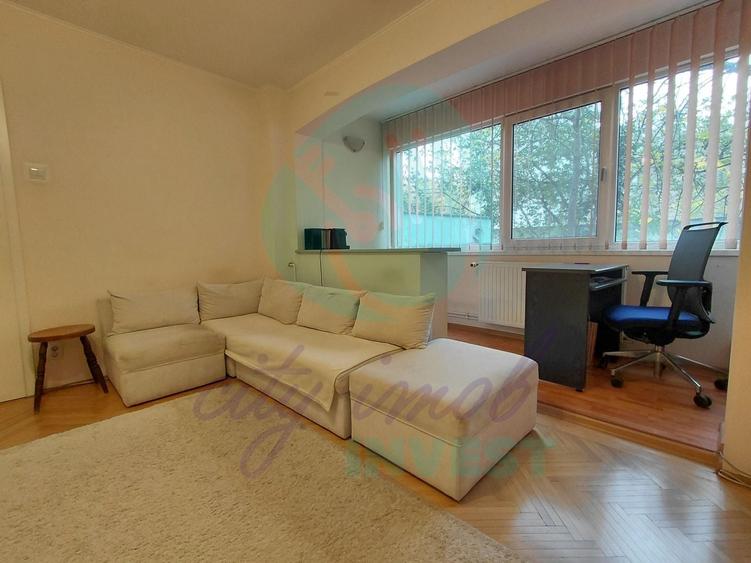 Apartament cu 3 camere semidecomandat, mobilat în Câmpia Libertății