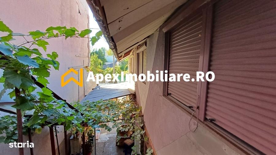 Casă cu 4 camere cu Teren 241 Mp în Apărătorii Patriei