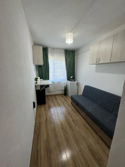 Garsonieră în Vest