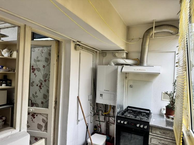 Apartament cu 2 camere decomandat în Hotvon