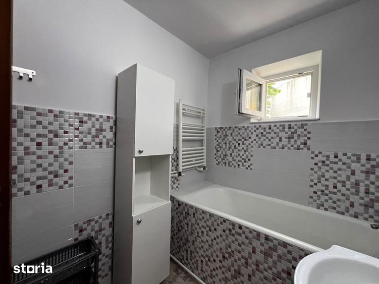 Apartament cu 3 camere decomandat în Nicolina