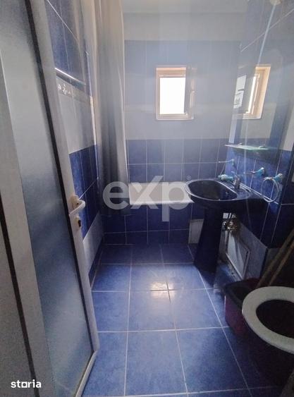 Apartament cu 3 camere decomandat, mobilat în Prundu