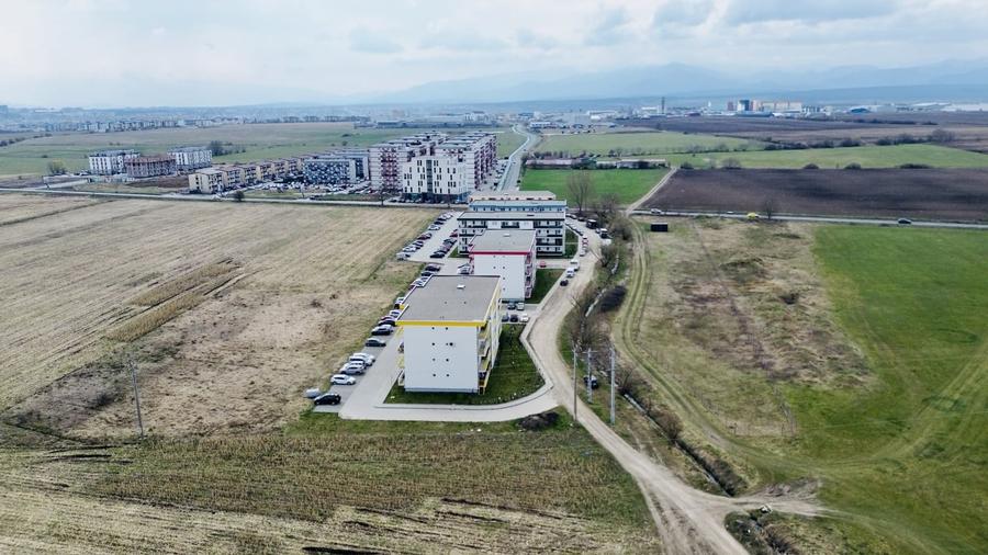 Teren Construcții intravilan de 16094 mp, în Periferie