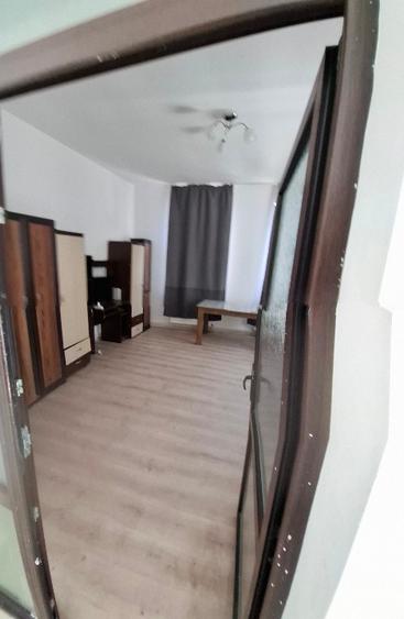 Casă cu 4 camere cu Teren 350 Mp în Calea Galați