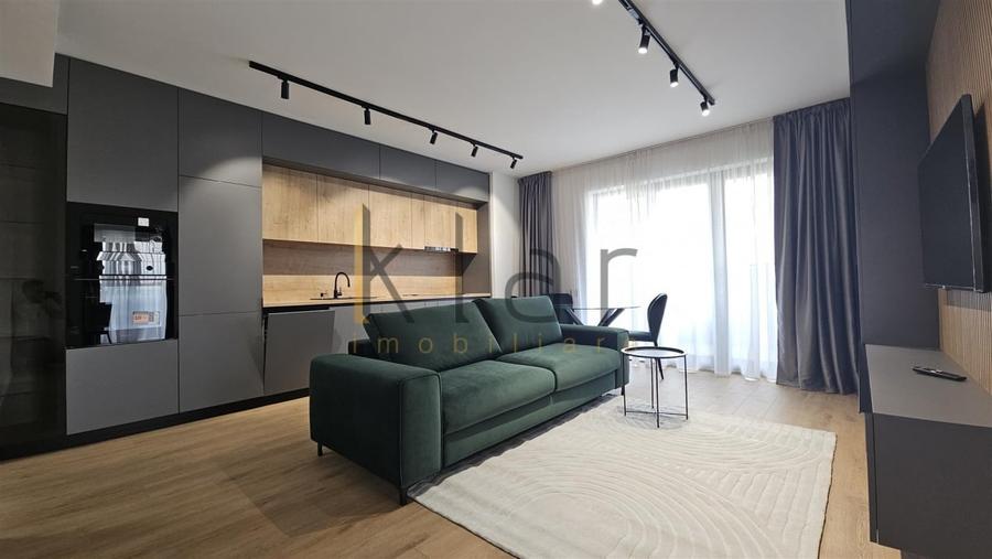 Apartament cu 2 camere semidecomandat, mobilat în Semicentral