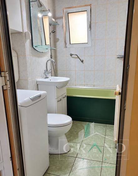 Apartament cu 3 camere semidecomandat, mobilat în Mănăștur
