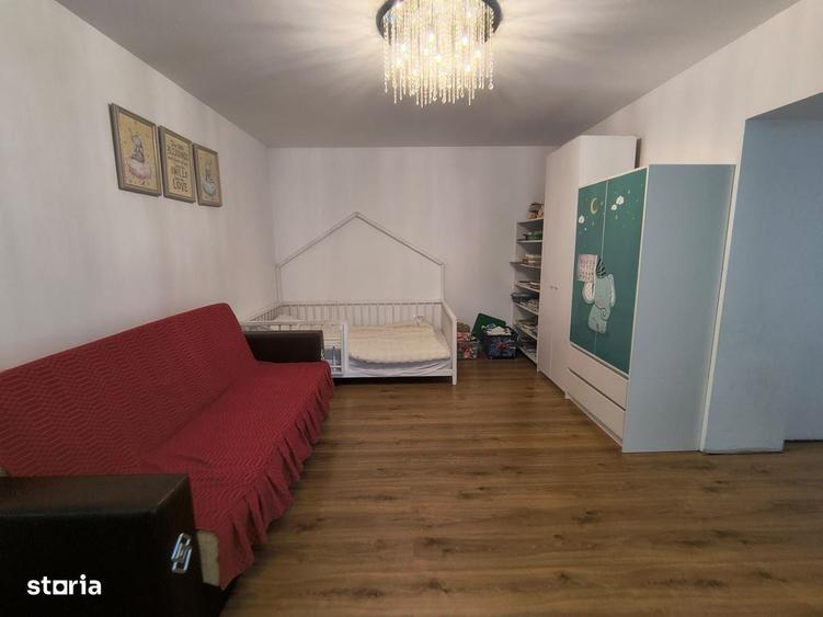 Casă cu 4 camere semidecomandat în Coiciu