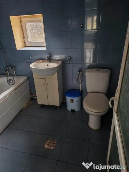 Casă cu 4 camere în Cerna
