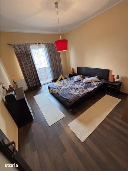 Casă cu 7 camere cu Teren 1100 Mp în Valea Borcutului