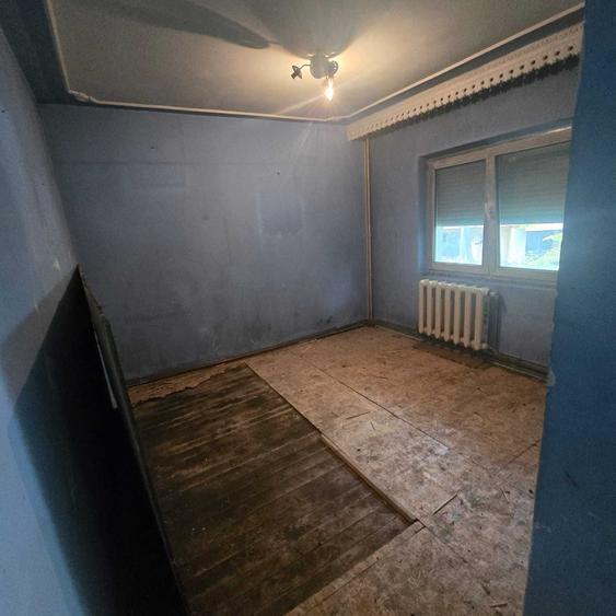 Apartament cu 3 camere decomandat în Păcurari