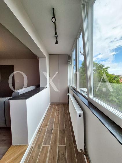Apartament cu 3 camere semidecomandat, mobilat în Complex Studențesc