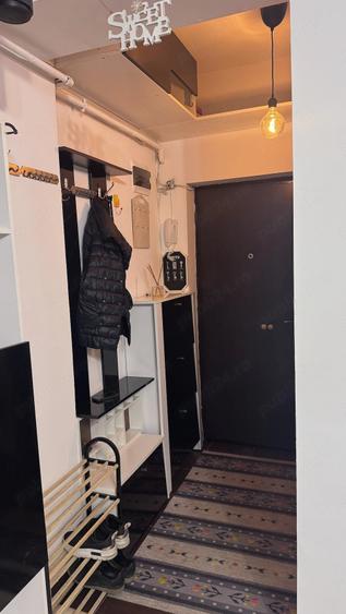 Apartament cu 3 camere semidecomandat în Central