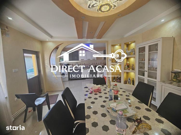 Casă cu 5 camere cu Teren 1100 Mp în Central