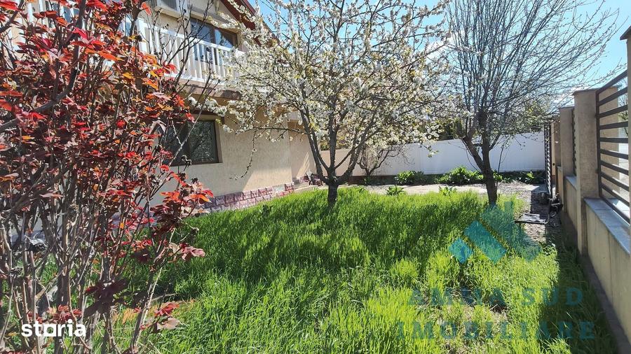 Casă cu 3 camere cu Teren 270 Mp în Central