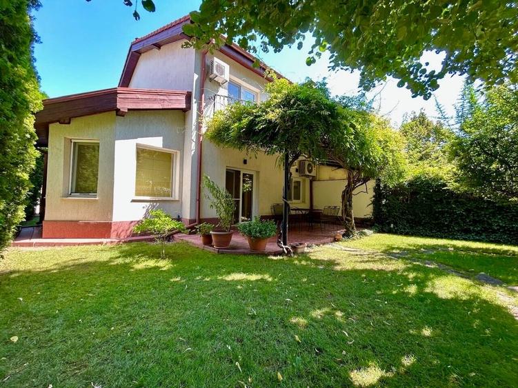 Duplex cu 4 camere cu Canalizare în Iancu Nicolae