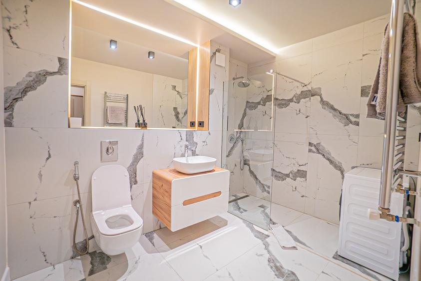 Apartament cu 3 camere, mobilat în Universitate