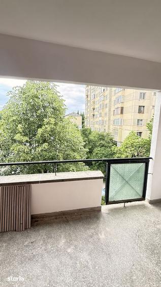 Apartament cu 3 camere decomandat în Săsar